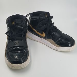 Nike Air Jordan Legacy 312 Black, Gold, White shoe